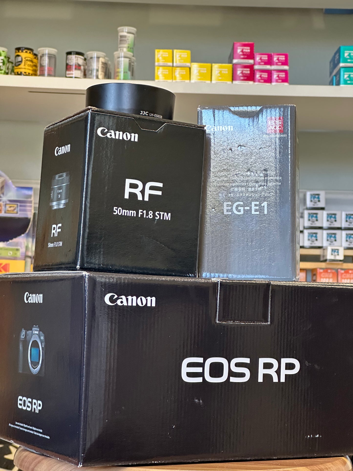 Canon RP W/50mm f1.8 & Grip Extension