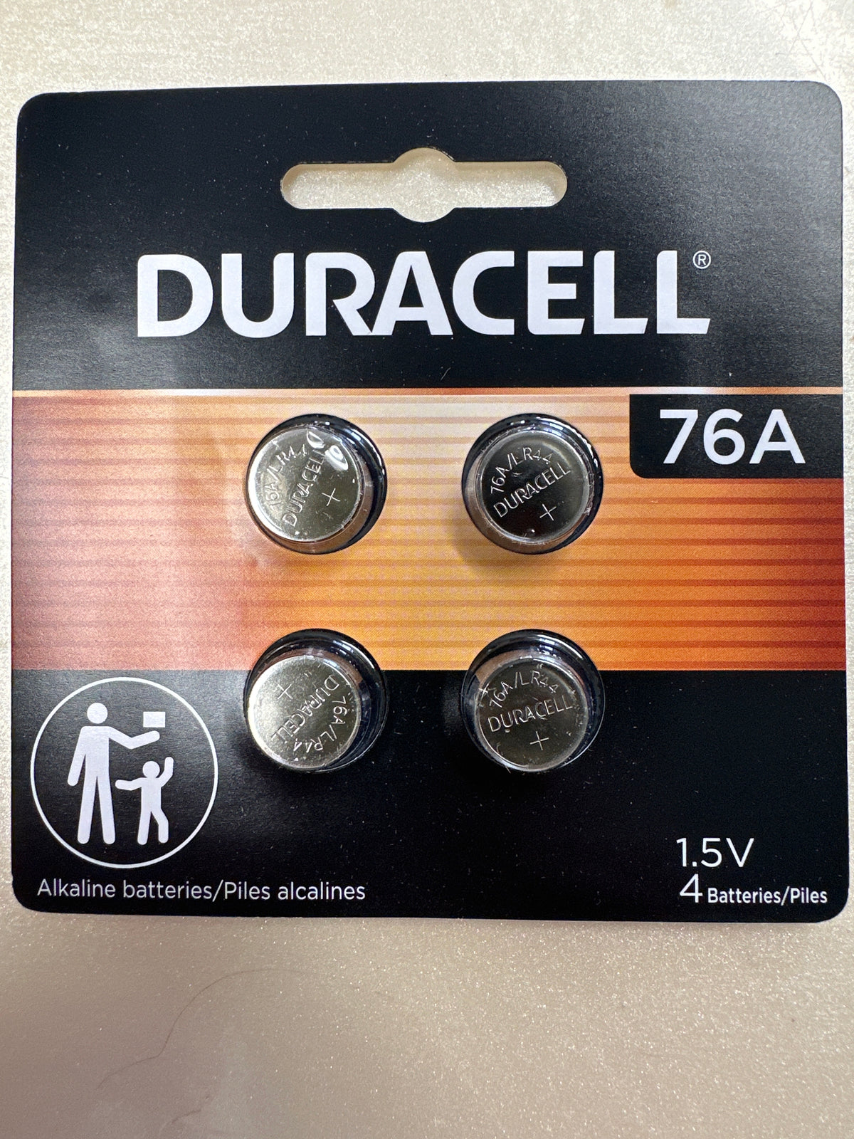 LR44 battery