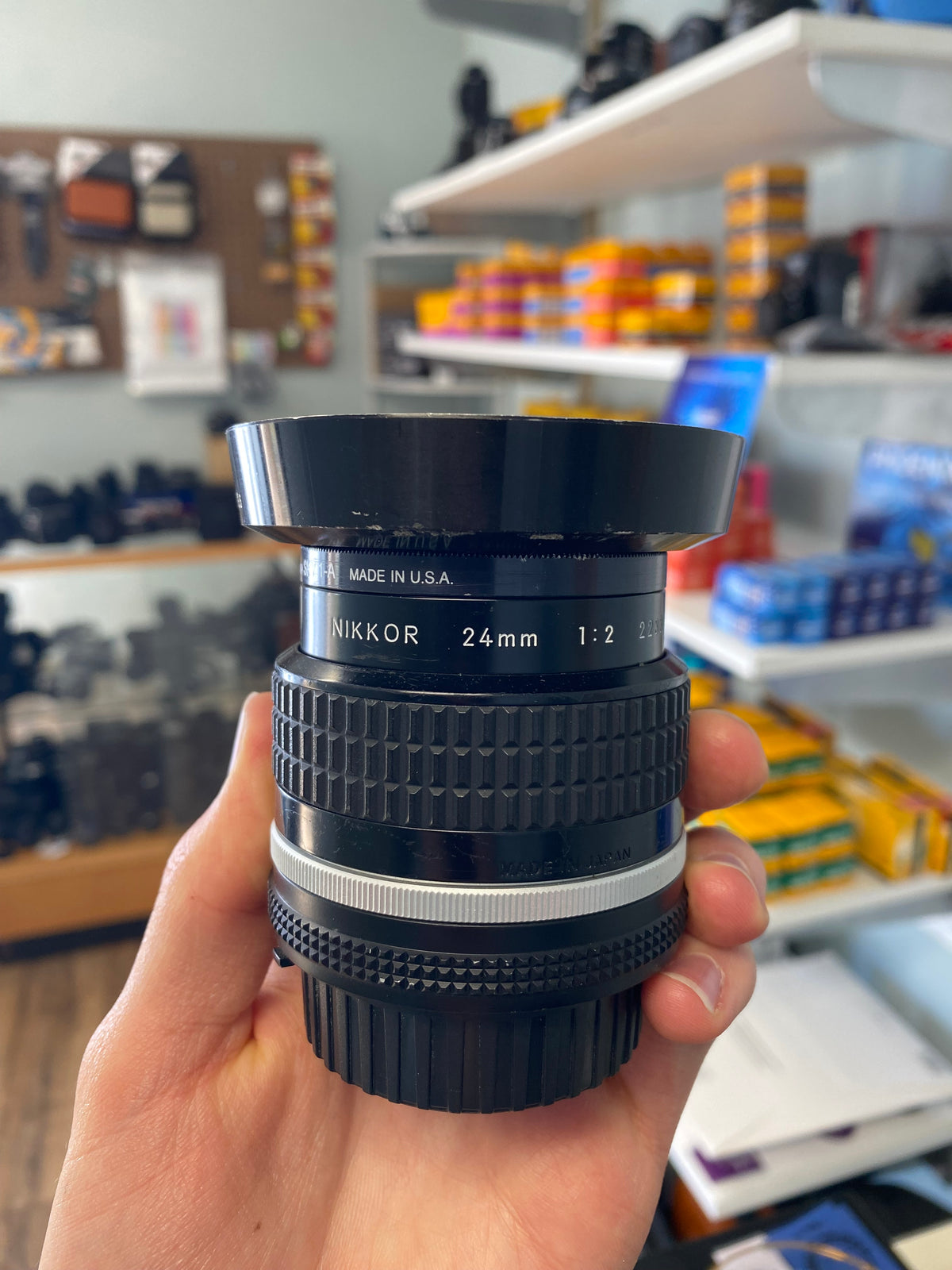 Nikon 24mm F2 AIS