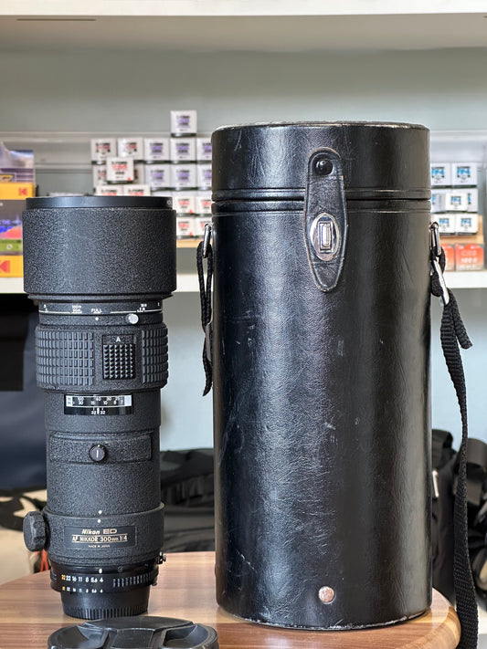 Nikon AF Nikkor 300mm f4 D