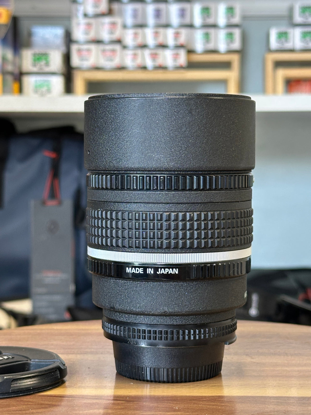 Nikon AF DC-Nikkor 105mm f2 D